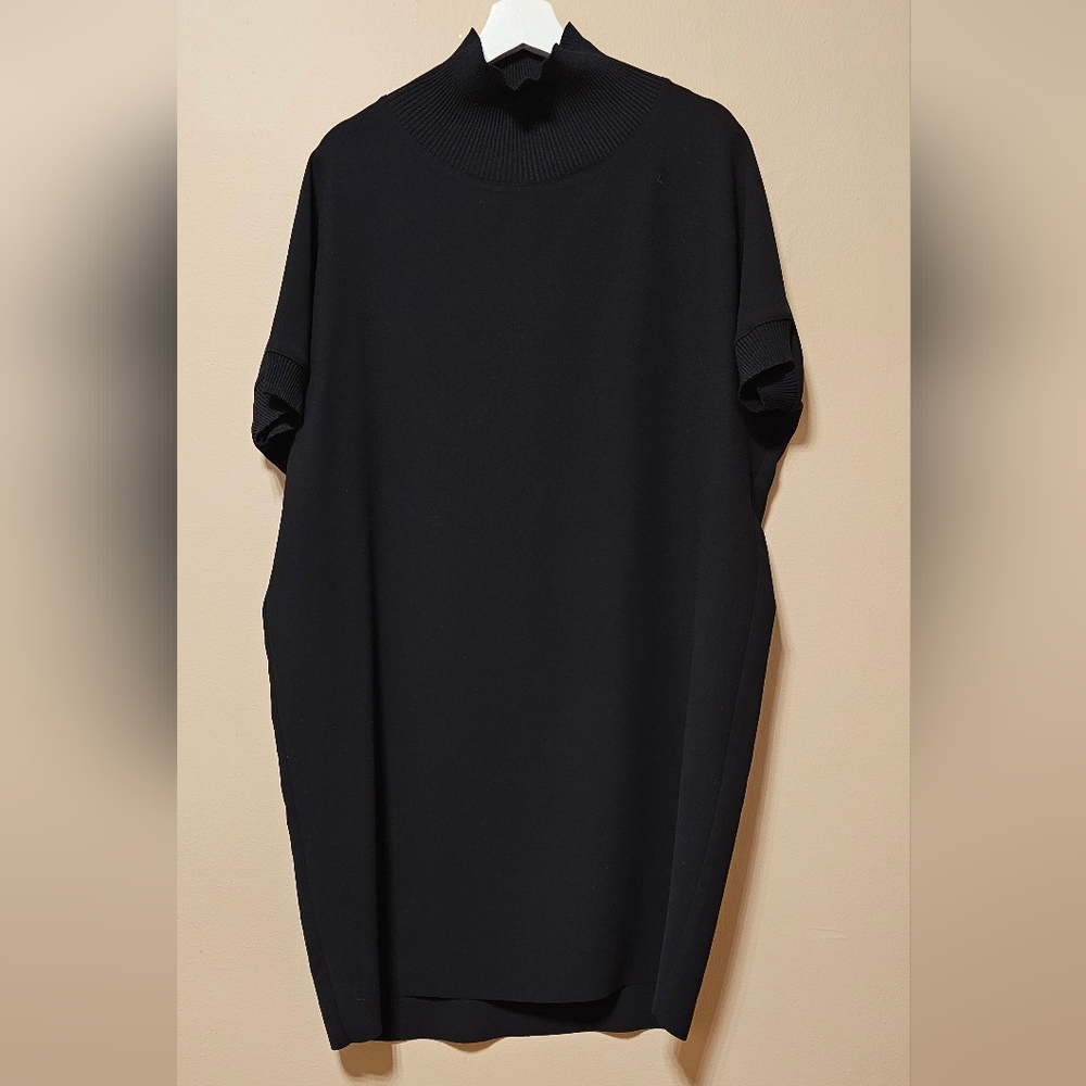 NWOT- Lauren Vidal Women's  Cap Sleeve Turtleneck  Black Dress. Sz.L.    B1z